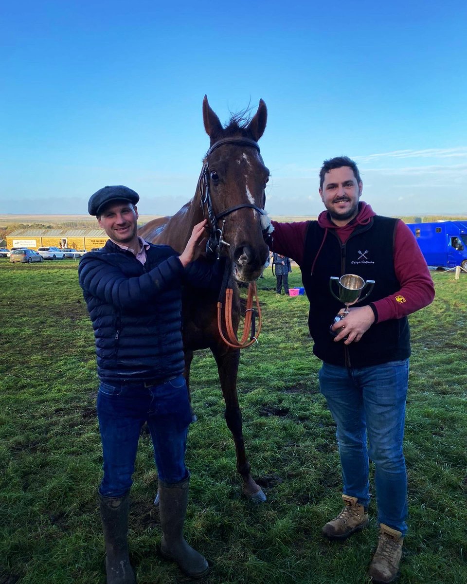 PSmay10Len's tweet photo. WINNER!!! ❤️🖤🤍 HORIZON D’AINAY
A fantastic training performance from @justbro86 and @Abz_Brainiac 
Love being involved with #PitchforkPartnership Hopefully the first winner of many! 🥇
Absolutely delighted! 🏆 https://t.co/MNclmNBTkZ