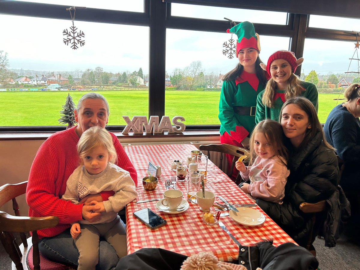 LittleStokeCC's tweet image. BREAKFAST 🍳 WITH SANTA! 🎅🏻 

THANK YOU to Everyone who came to see Santa at the club! 

THANK YOU to everyone who helped to put on this event, your hard work is very much appreciated!

THANK YOU to our two mischievous elves 🧝‍♀️🧝‍♀️ &amp;amp; of course Santa! 🎅🏻🎁

#breakfastwithsanta #lscc