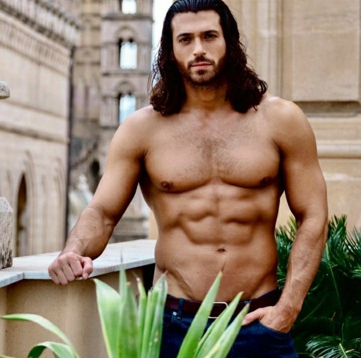 Buona Domenica

#CanYaman