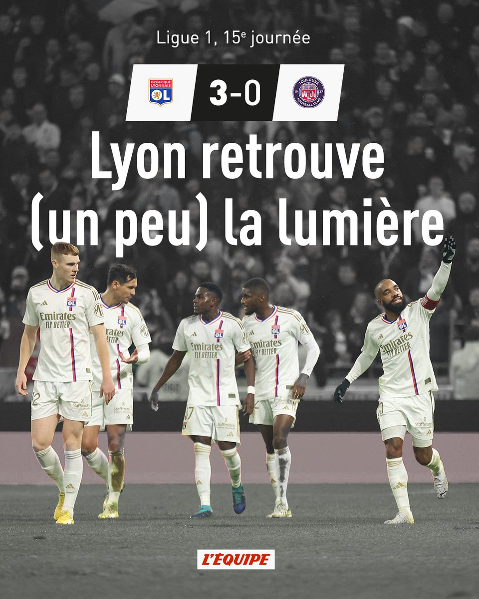 L'OL a remporté son premier match à domicile de la saison, ce dimanche face à Toulouse (3-0, triplé de Lacazette). Insuffisant encore pour quitter la dernière place de Ligue 1.ow.ly/o77J50Qhapu #OLTFC