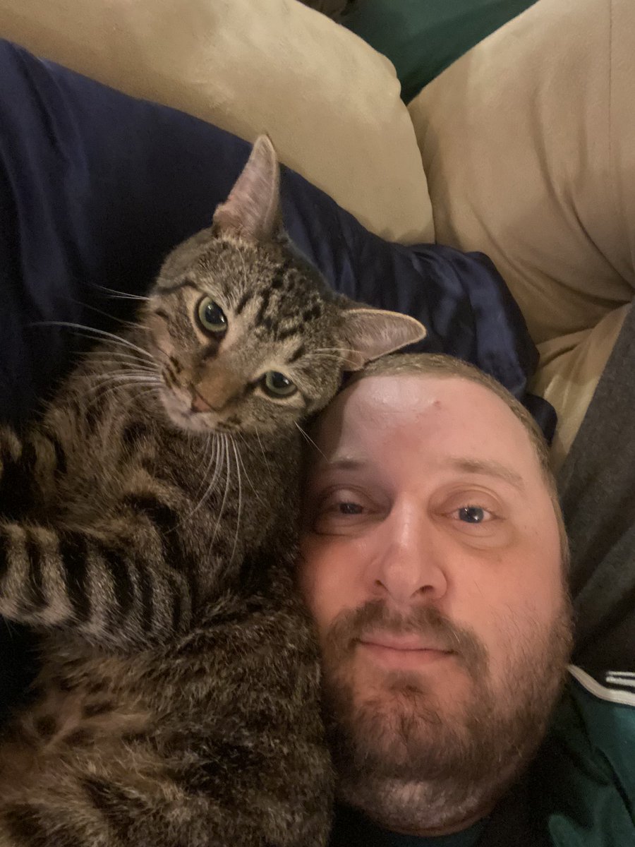zachlar89's tweet photo. @Versuhtyle Got me a new pillow today https://t.co/WzyNpgfs9B