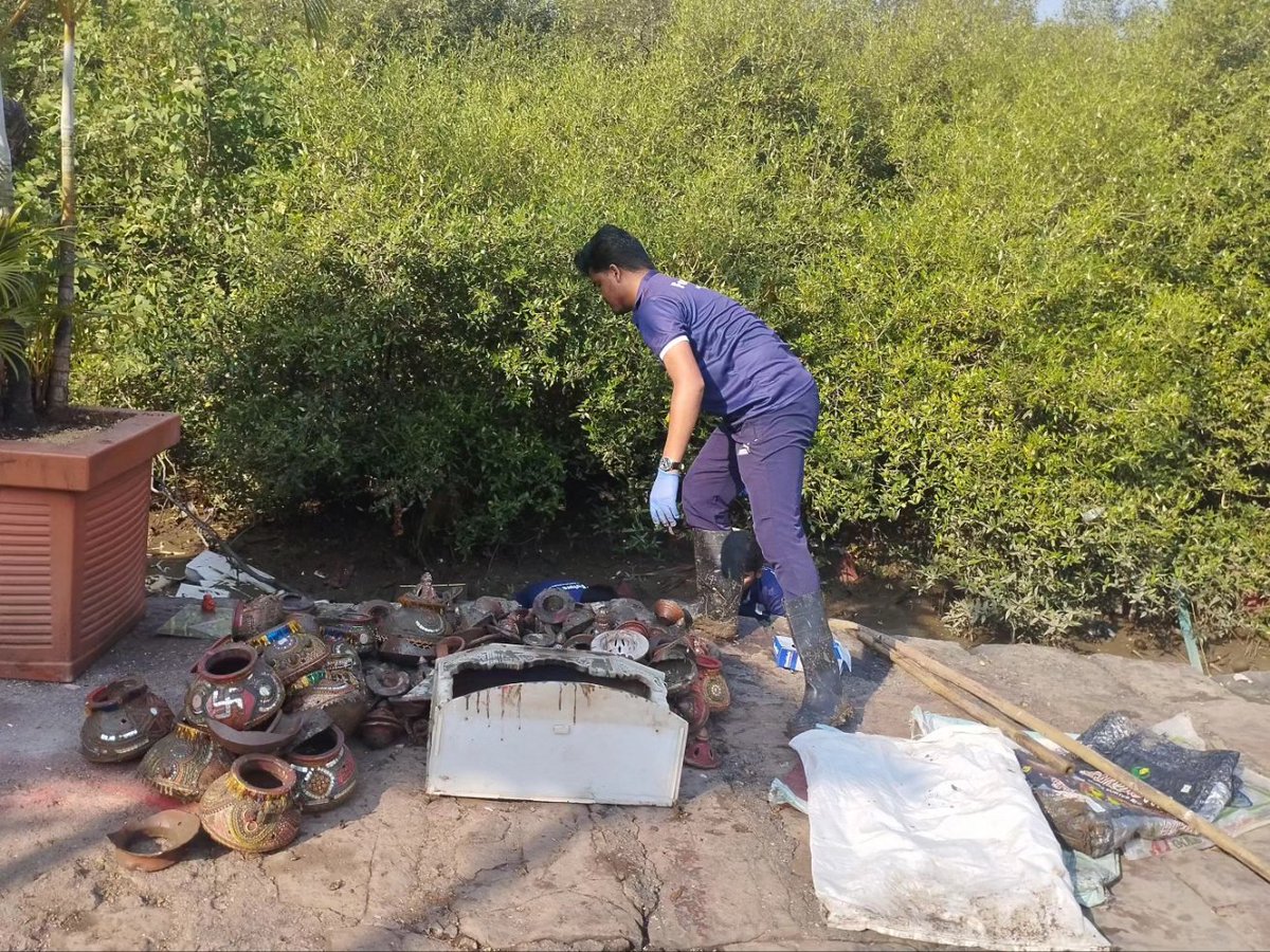 forfuturein's tweet photo. #SaveMangroves
.
FFI is doing their best to clean our environment, you can do it too!
See you in the next cleanup!
Thank you for joining hands
.
#ForFutureIndia #HarshadDhage #ForFutureIndiaTeam #BeachCleanups #BeachCleanupsIndia #MajhiVasundhara #EnvironmentEnvoy https://t.co/LQb9qyRHWq