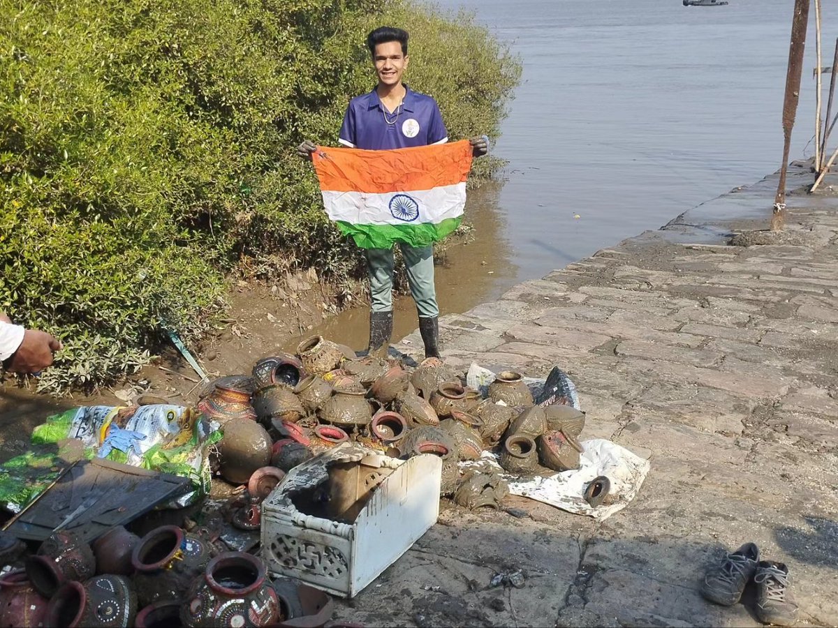 forfuturein's tweet photo. #SaveMangroves
.
FFI is doing their best to clean our environment, you can do it too!
See you in the next cleanup!
Thank you for joining hands
.
#ForFutureIndia #HarshadDhage #ForFutureIndiaTeam #BeachCleanups #BeachCleanupsIndia #MajhiVasundhara #EnvironmentEnvoy https://t.co/LQb9qyRHWq