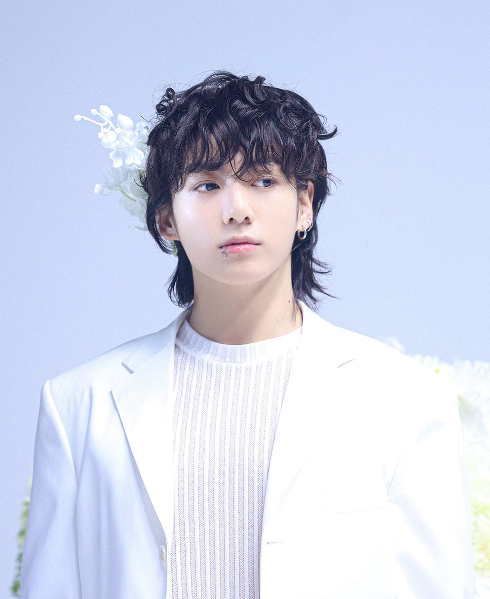 cuntresskoo's tweet photo. prettiest barbie doll jungkook https://t.co/ADVXCr5lym