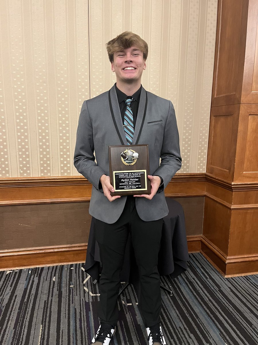 StewieFootball's tweet photo. Congratulations to @AydenHelder who was recognized this morning as a Mr. Minnesota Football Finalist! Ayden was selected as one of the top 10 senior football players in the state this year. What a season and career for Ayden! 
#WaterIt #Family #TigerPride https://t.co/EOofL1BTl6