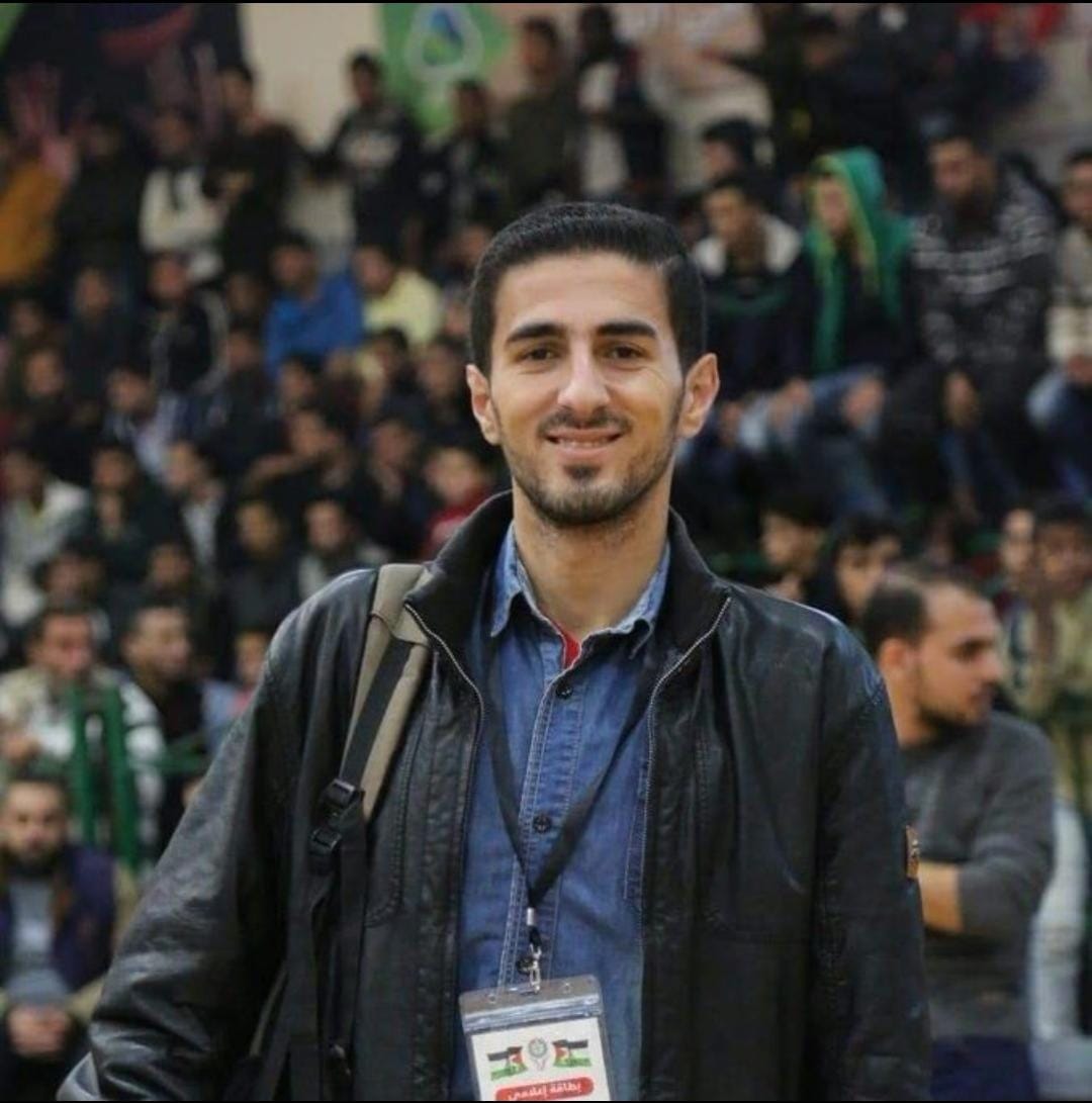 OnlinePalEng's tweet photo. Palestinian journalist Mohammed Abu Samra lost his life in an Israeli sniper attack north of Gaza.

82 journalists have been murdered by Israel since the beginning of Israel's ongoing aggression on Gaza https://t.co/vwsfNT6ITl