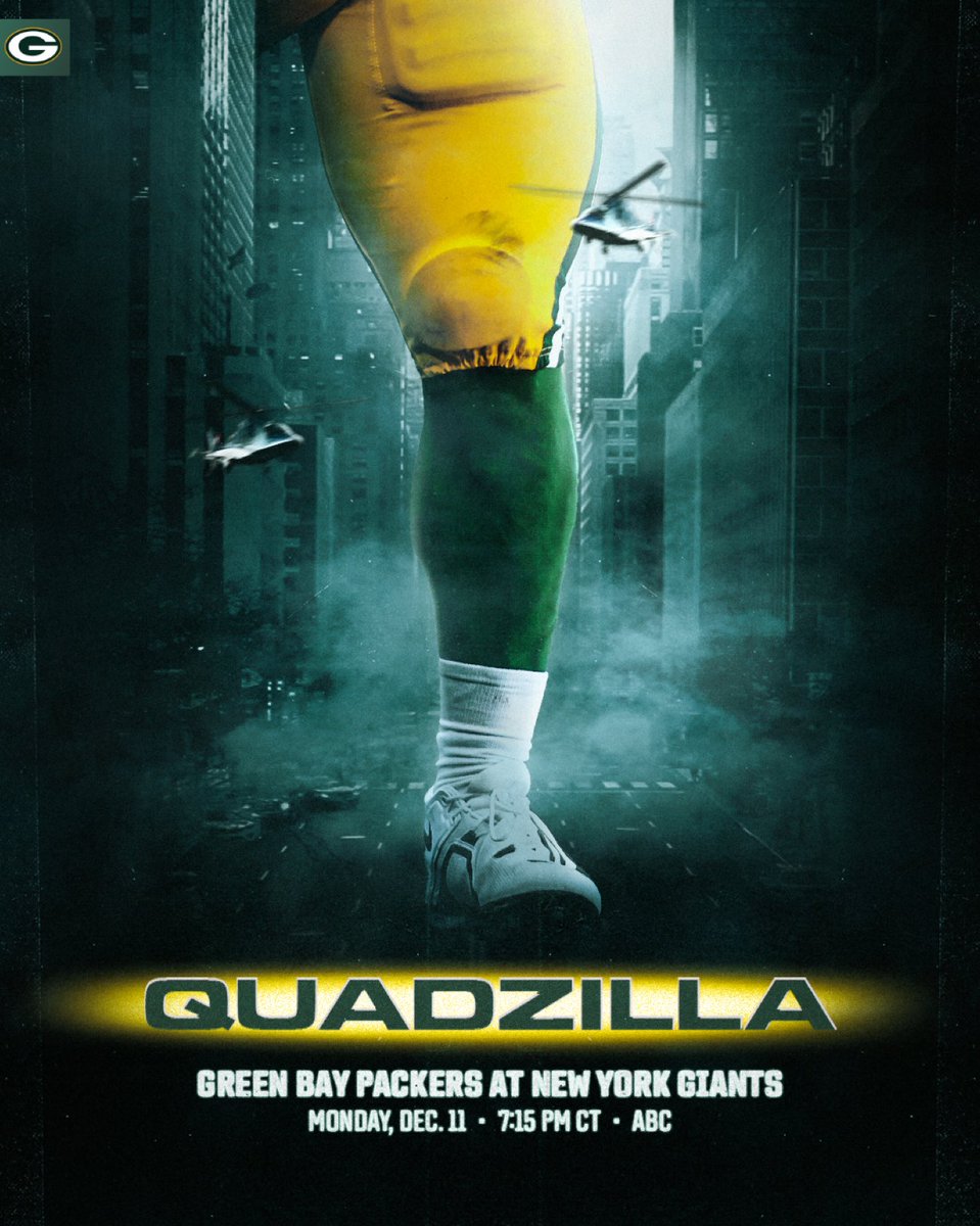 packers's tweet photo. Here he comes… 🦵🦖  

@ajdillon7 | #GoPackGo https://t.co/4wTn7XMy15