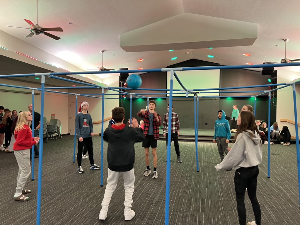 JHS_FCA's tweet photo. We had an awesome Christmas themed huddle last Thursday! Thanks to all who came, and a HUGE thank you to our speaker, Pastor Zach! 
Upcoming events:
Bible Study- Monday December 18th, 7 am https://t.co/OIRqyWUe1s