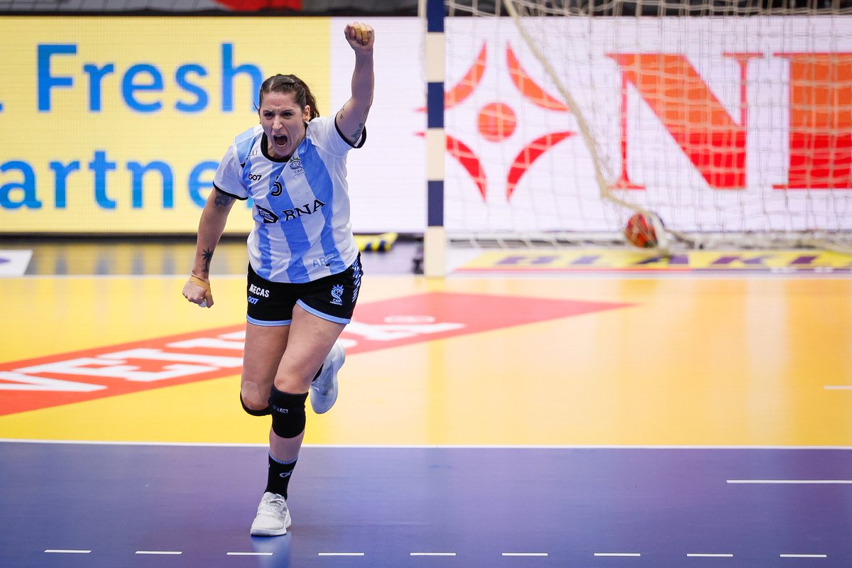 🔥 <a href="/maanupi/">Manu Pizzo</a> en el 🔝 de lanzadoras de 7 metros en #DENNORSWE2023

La jugadora de La Garra 🇦🇷 se mete entre las mejores tiradoras de penales con un 89% de efectividad, 16 goles en 18 lanzamientos. Y además finaliza el Mundial siendo la goleadora de Argentina con un total de 28 ⚽️