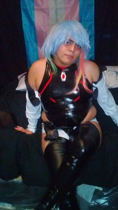 Some more Lucy cosplay pics! The lighting in my room sucks lmao Even with the ring light plus I should<a href="/tag/cyberpunk2077"class="tags"><span>#cyberpunk2077</span></a><a href="/tag/cyberpunkedgerunners"class="tags"><span>#cyberpunkedgerunners</span></a><a href="/tag/edgerun"class="tags"><span>#edgerun</span></a>