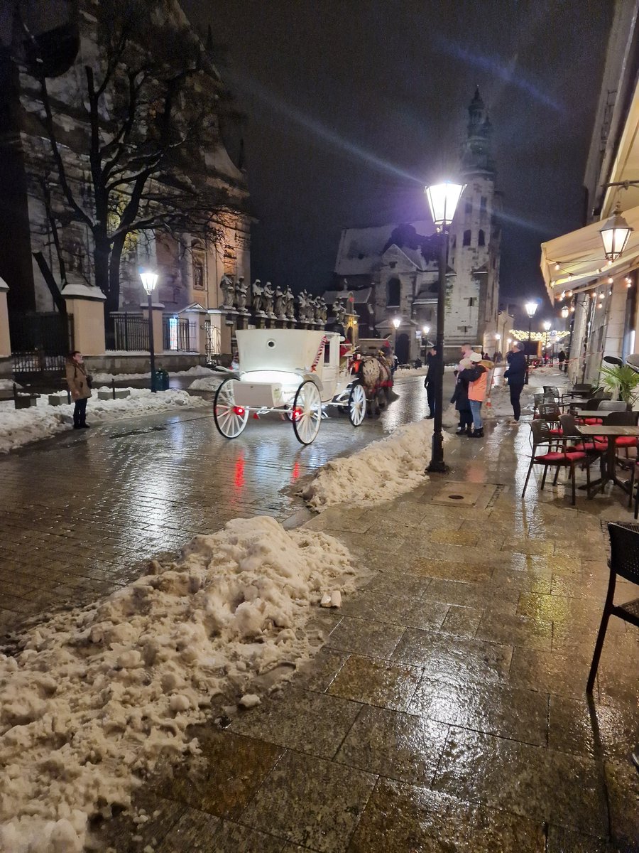 Feels lovely and festive ❄️ ✨️ 🎄 #Krakow ❤️