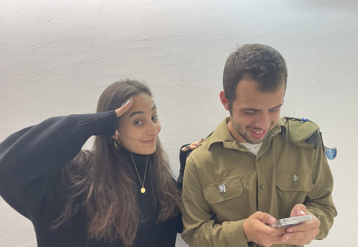 eli_zil's tweet image. בימים הקשים לכולנו, עדכון קצר ומשמח: מתרגש מאוד לספר שמעתה אסקר את תחום המשפט בתל אביב והמרכז במקומה של מורתי ורבתי@AnnaPines_ המדהימה, לצד תחום התקשורת ב-@GLZRadio. זמין לסיפורים שלכם תמיד: 054-3921135