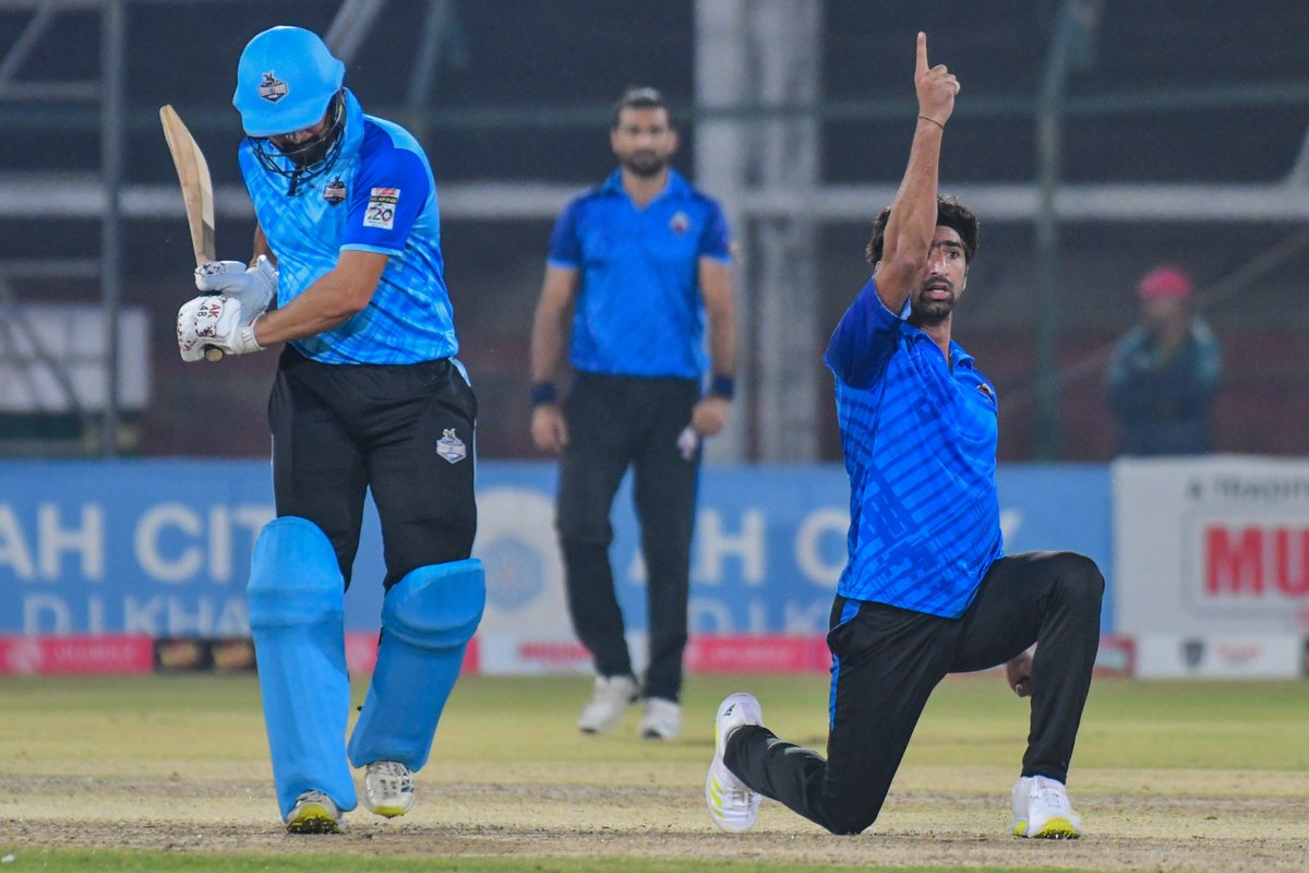 .<a href="/ShahnawazDahani/">Shahnawaz Dahani</a> turning it 🔛 in the final 🔥

He finishes with figures of 3️⃣-1️⃣6️⃣ 👏

#NationalT20 | #AajaMaidanMein | #ABTvKHIW