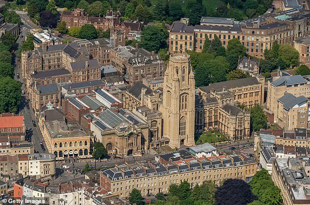 The Deputy P.M., said #BristolUniversity should no longer receive public funds after it axed the National Anthem from its graduation ceremonies after students claimed it was 'offensive'.

The anthem has not been played since last year's graduation, but never mind as pillocks.🙄🇬🇧