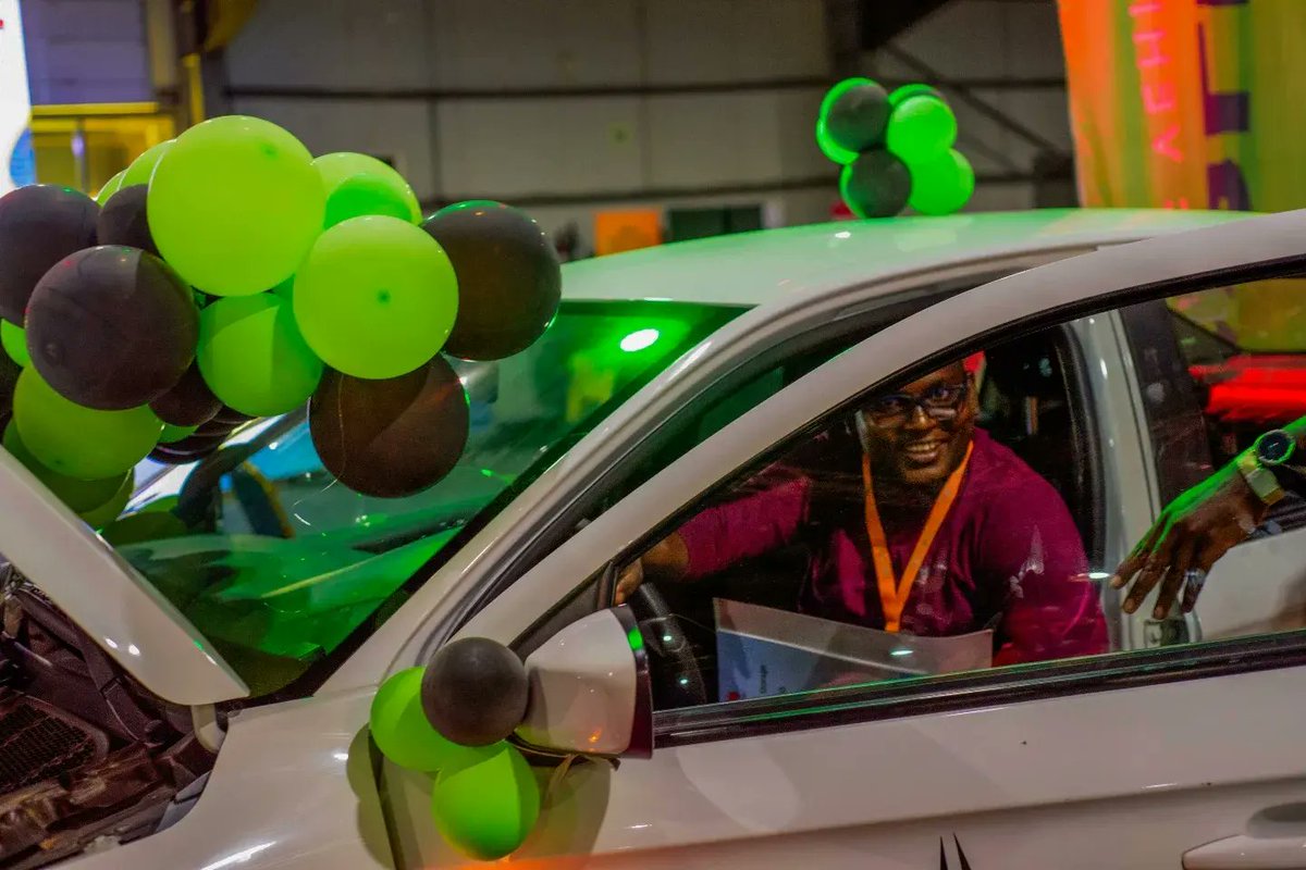 Guroriii's tweet photo. Had an incredible time diving into the fusion of art and technology at the Art of Technology Lagos Exhibition!  From awe-inspiring installations to cutting-edge innovations, it was a mind-blowing experience that left me inspired and amazed. https://t.co/Eq8LbBk3sV