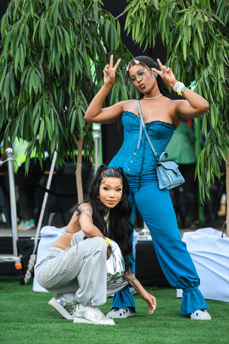NkanyeziKubheka's tweet photo. When you smell good, you feel good, @AXE_SA brought out the whole vibe at the hey neighbour festival. π₯³βοΈ
#FreshNeighbours #AXEFreshmen #HeyNeighbourFest https://t.co/YqkqtQ5Ito