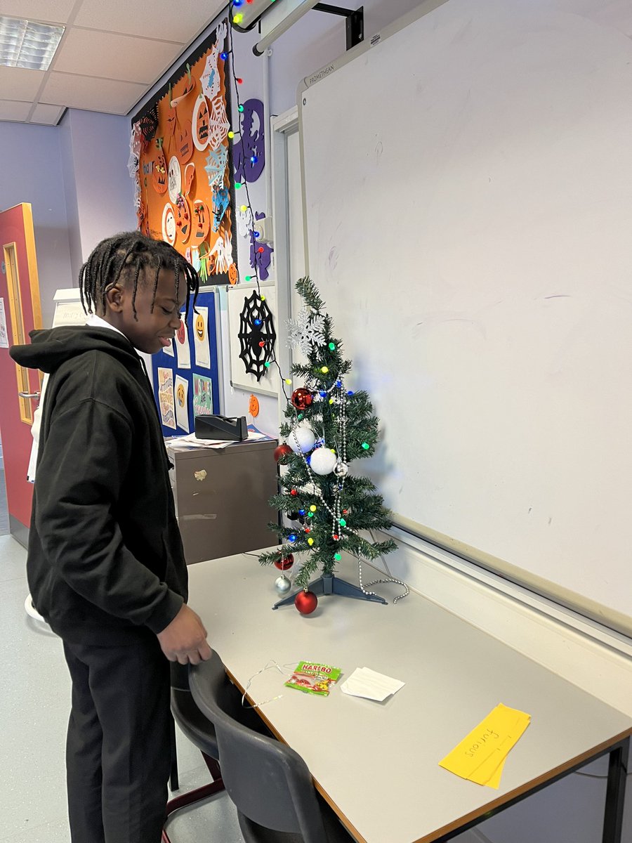 LochendHarbour's tweet photo. We got quite Christmassy in harbour this week. Decorating our tree, making some decorations and just enjoying spending time with our friends. 
@LochendHigh @GlasgowNurture @GlasgowEPS https://t.co/S27actq5HK