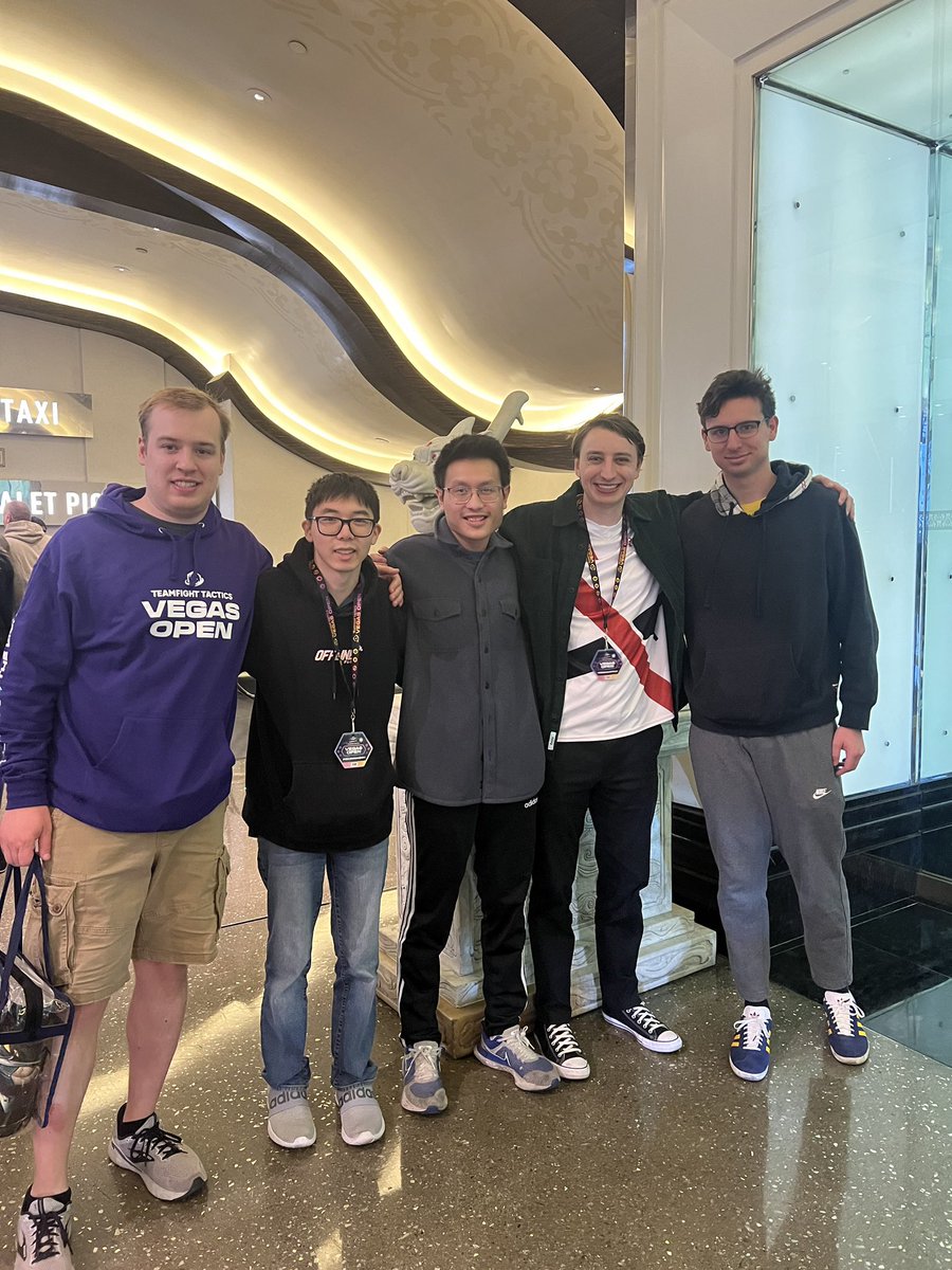 Did not go to LAN but met up with Hearthstone TFTers #TFTVegasOpen