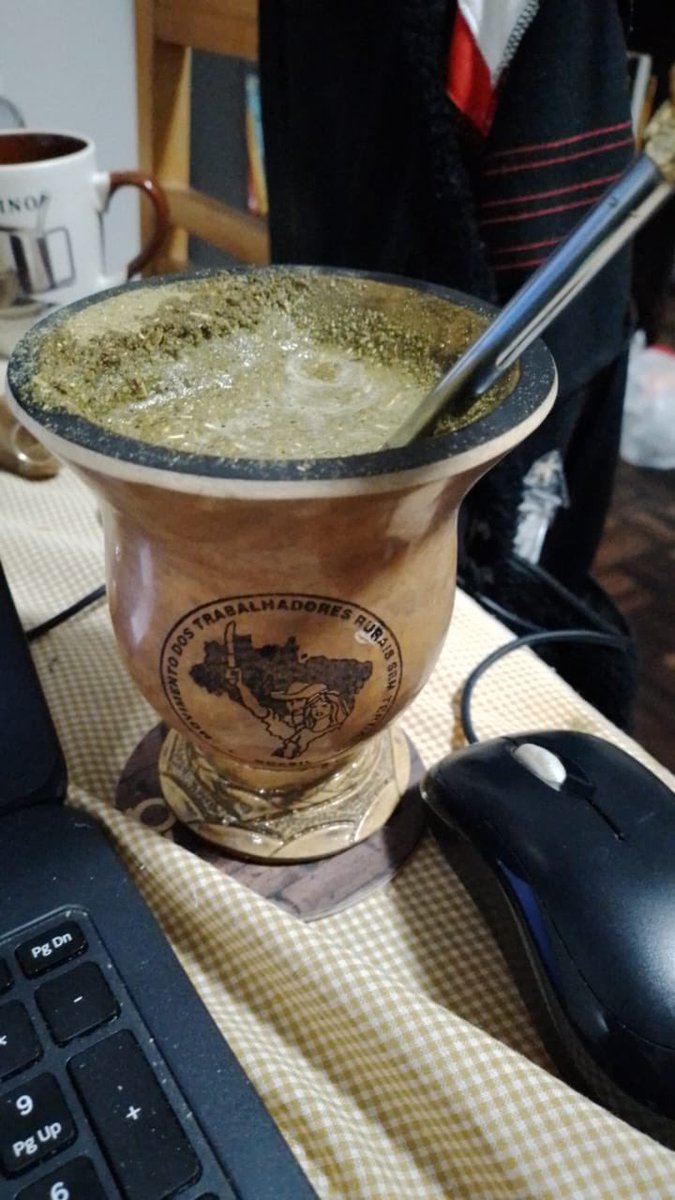 gatefold tweet media