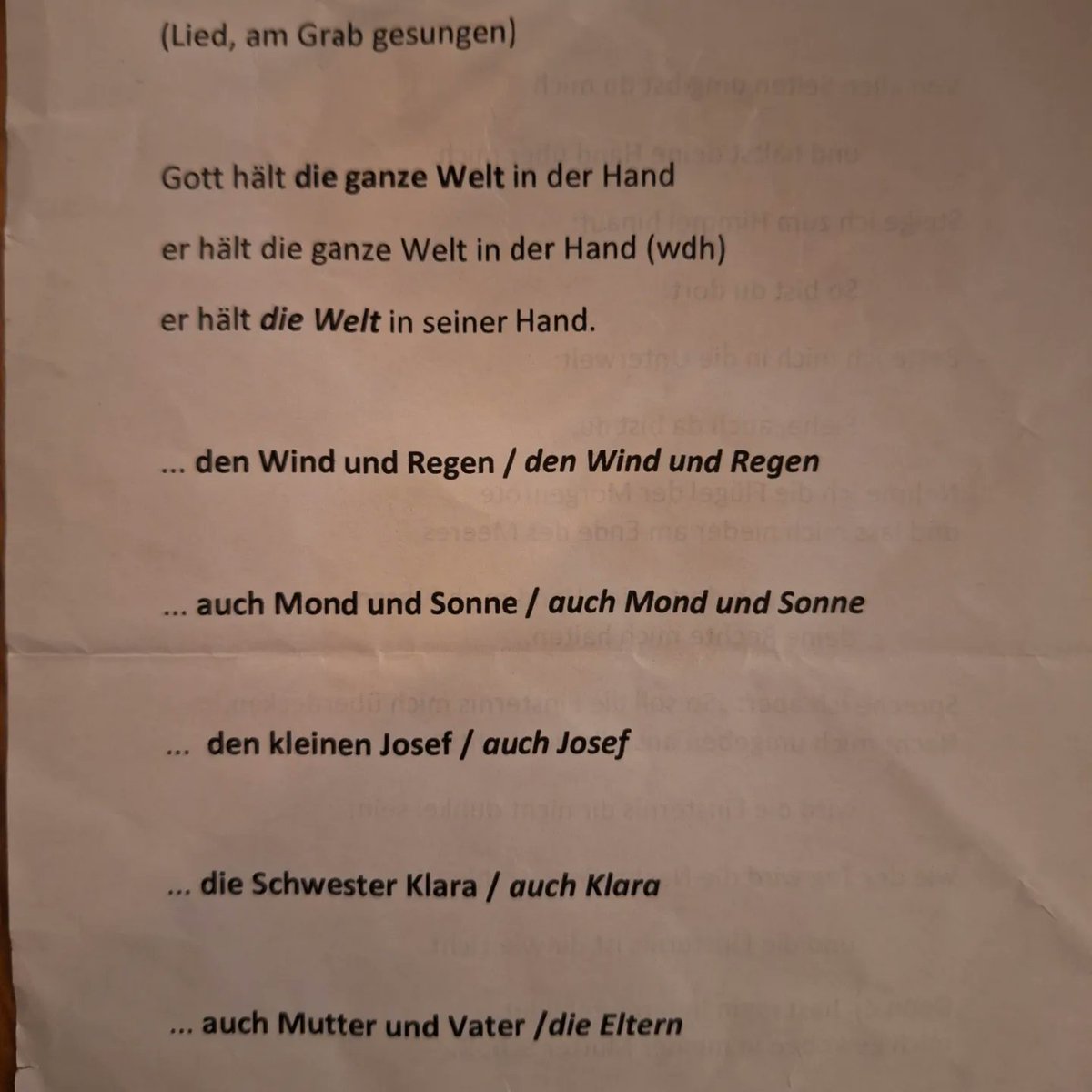 22monate's tweet photo. Josef. Gott hält die ganze Welt. Josef. Auch Jette. Und Klara. https://t.co/yeOs3WqhCZ