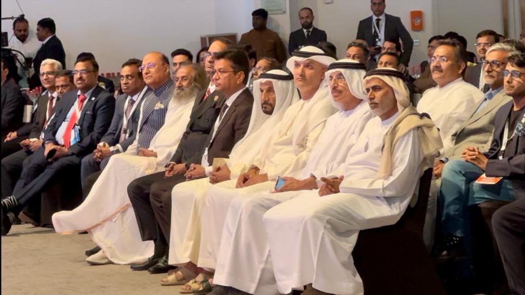 Gurudev's tweet photo. Spoke at the ‘International Conference For Chartered Accountants’ along with the Minister of @uaetolerance H.E. Sheikh Nahyan Mabarak Al Nahyan. https://t.co/Rx2peyMmKM