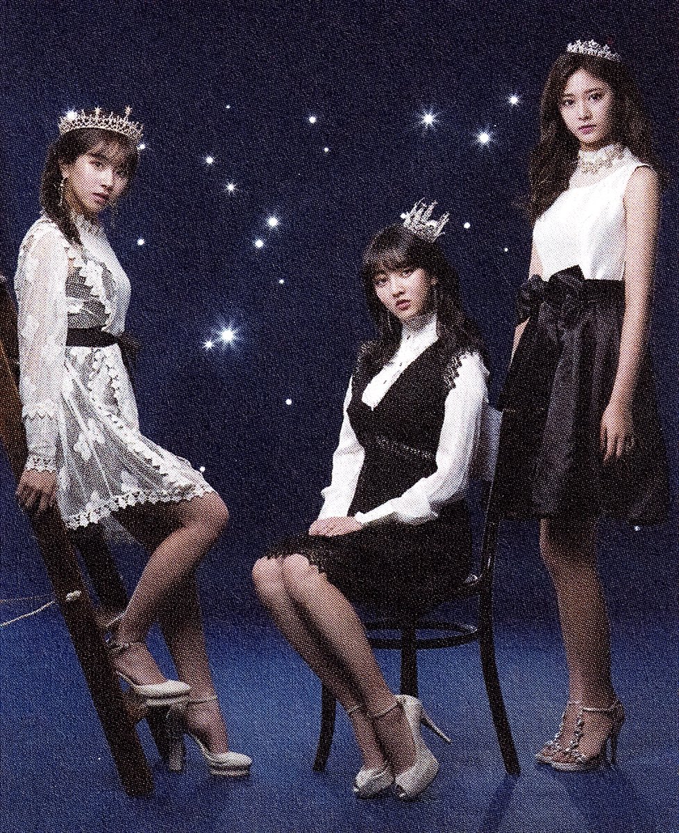 sweet9_venus's tweet photo. [SCAN] TWICE JAPAN SEASON'S GREETINGS 2018 'TWISTAR' ONCE JAPAN Limited Edition "Diary A" - Jihyo, Chaeyoung &amp; Tzuyu  

#TWICE #트와이스 
#JIHYO #지효 
#CHAEYOUNG #채영 
#TZUYU #쯔위 
#TWISTAR https://t.co/tZrMUDvgcN
