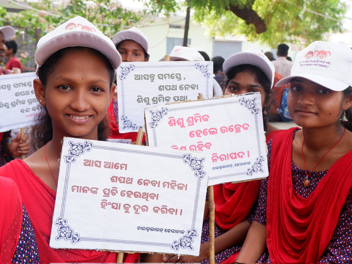 EkjutIndia's tweet image. Boys and girls are equal.Come let us join hands for a &quot;brighter and more equitable future for girls&quot;#NoExcuse-WE care about ending violence against women and girls. #MOMENTUMIndiaYash #EndCEFM #noexcuse #BanteinUnlocked 4/4