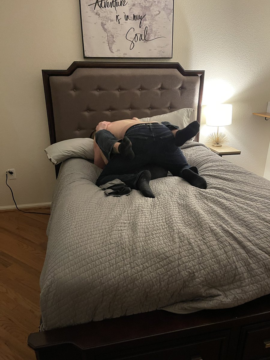 denverduo's tweet photo. I have the best view in the house!
#denverduo #coloradogay #cuck #cuckhold #gaycuck #denvercuck #denvergay https://t.co/w2hs80KMVS