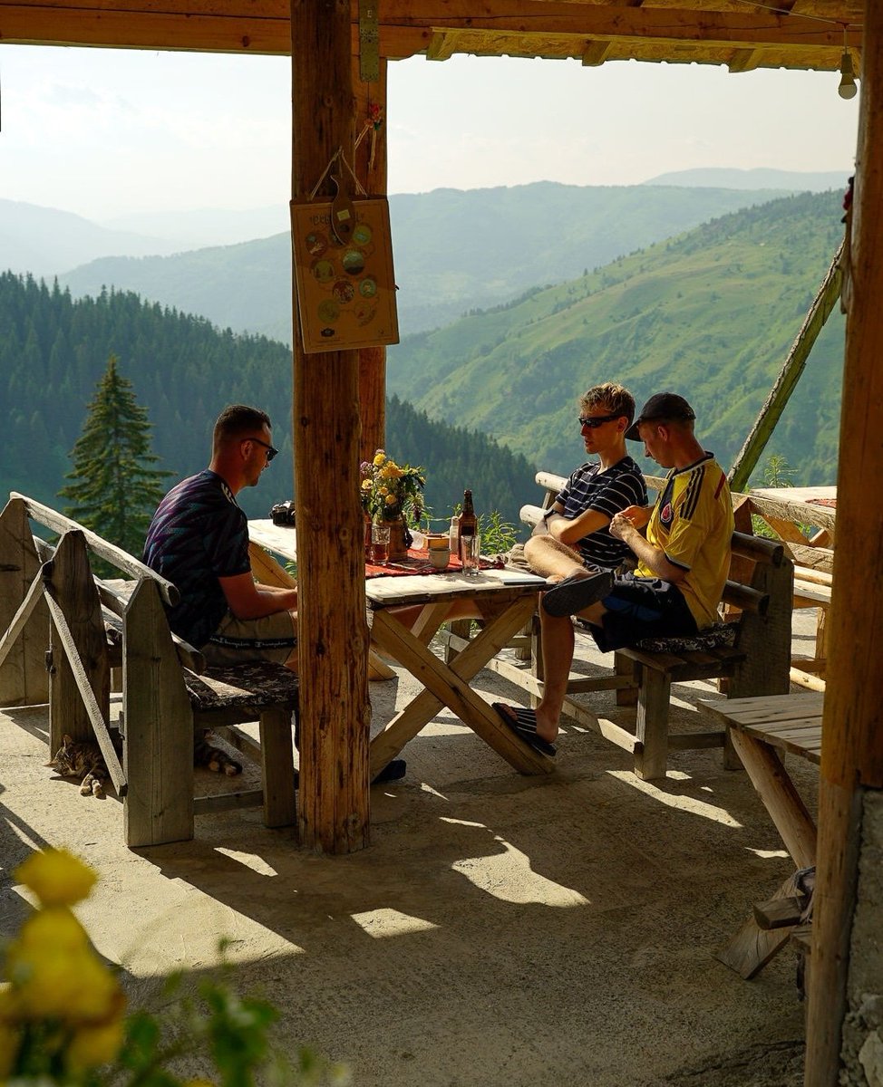 Back in warm days - Peaks of the Balkans 🌲🌲🍀💚🥇🏞️
°
Insta: @withrups
°
#mountains #hiking #peaksofthebalkanstrail #travel #outdoors #adventure #nature #hikingtrails #hikingdestinations #peja #rugova #plav #gusinje #shkodra #liqenat #kosova #montenegro #albania