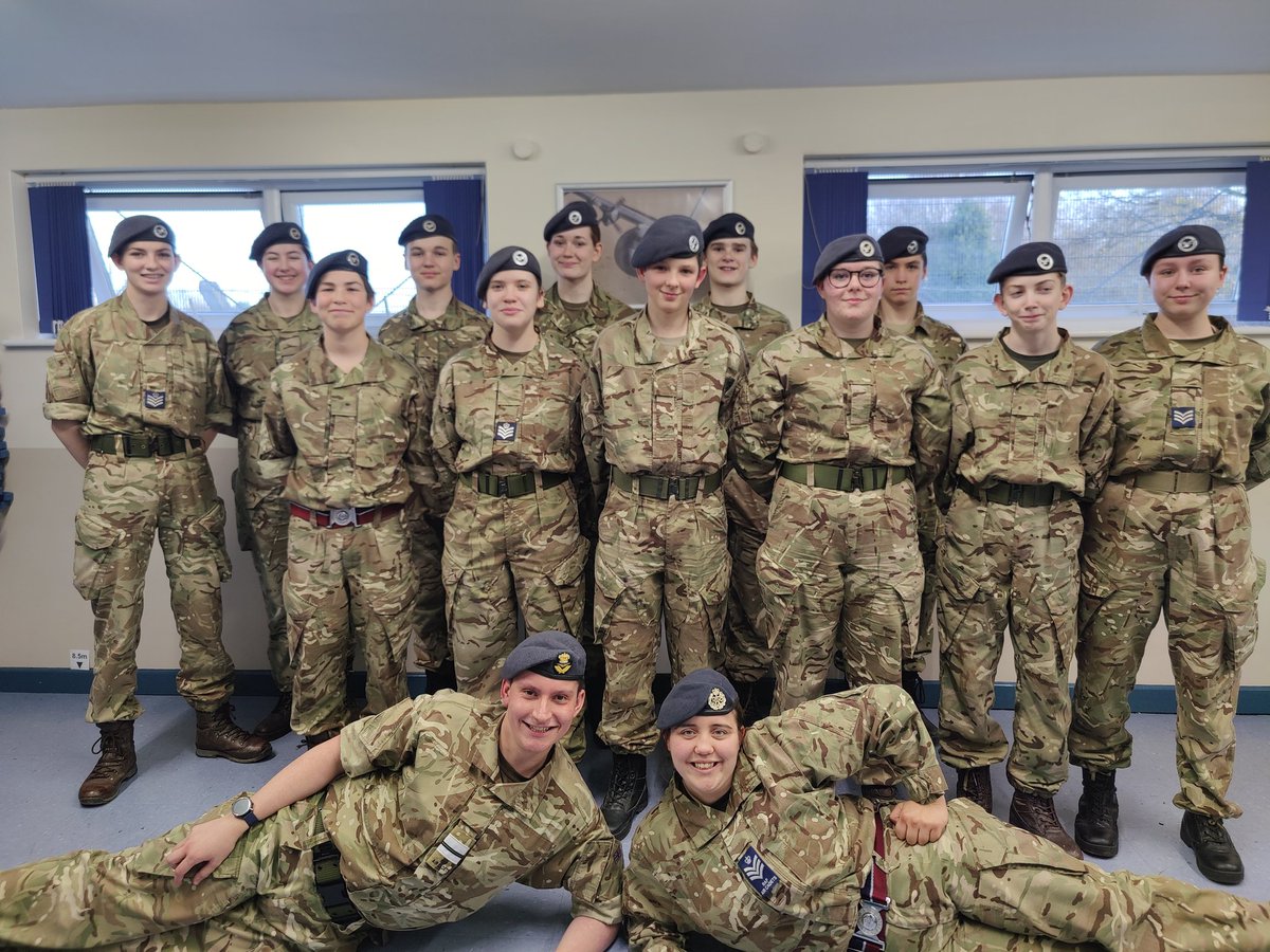 233 (Pershore) Sqn tweet media