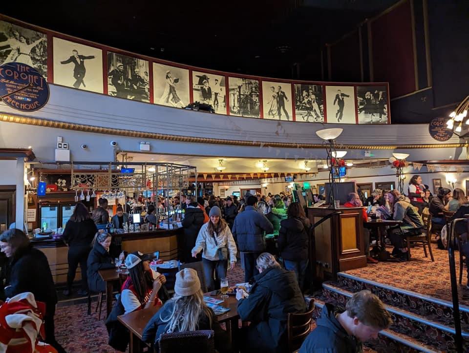 NLondonCAMRA's tweet image. Absolutely rammed on the last day of trading as a Wetherspoons, at The Coronet, Holloway Road.
