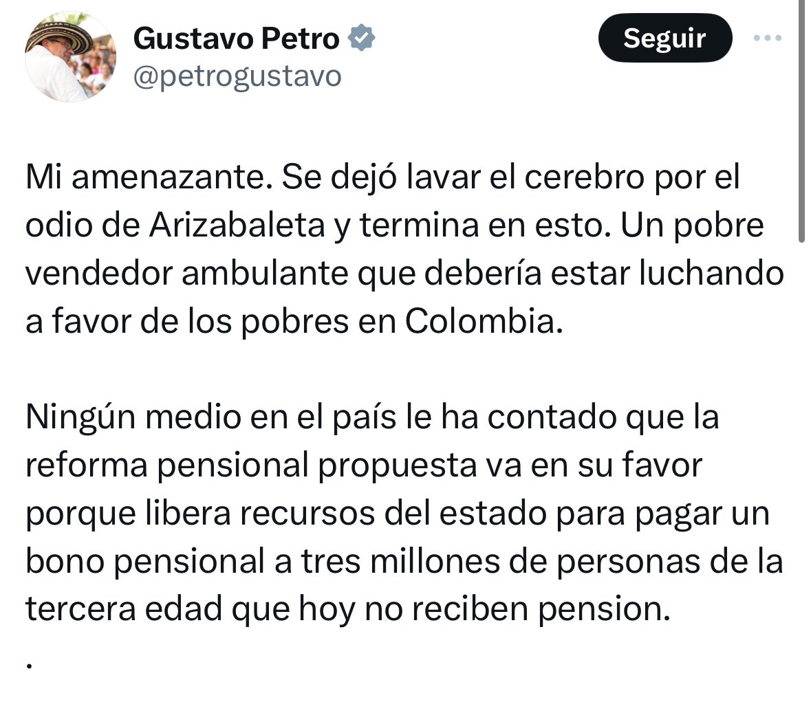 Petro me pone en peligro de muerte al asociarme con un tema con el que sabe que no tengo nada que ver. 
Haberme tomado una foto con un vendedor ambulante  no me hace su cómplice ni nada por el estilo. 
¿Qué pretende presidente? No sea tan irresponsable. 
O lo culpo a ud por todas
