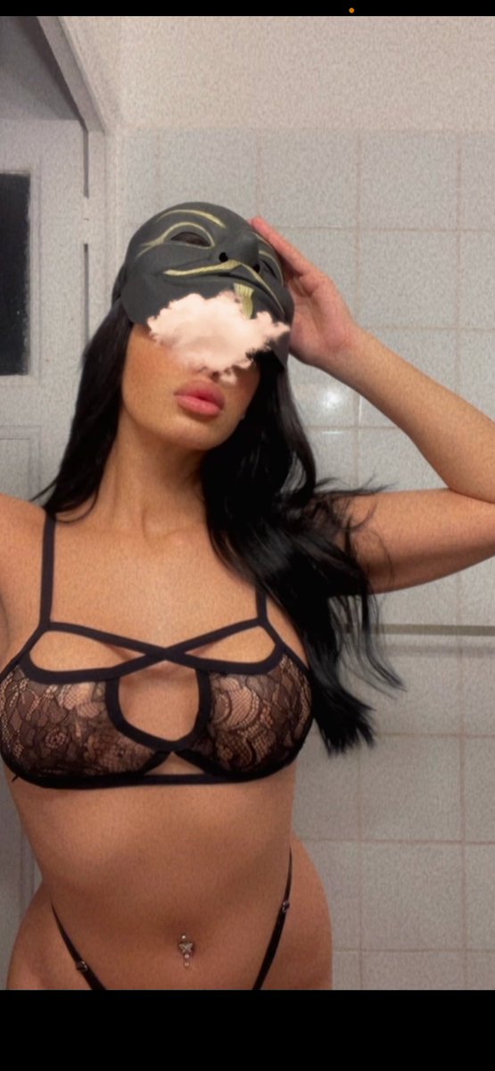 lyliahparis's tweet photo. Je suis en train de me préparer pour une nouvelle vidéo, allez la checker sur mon lien ! https://t.co/RZG1mmSemN