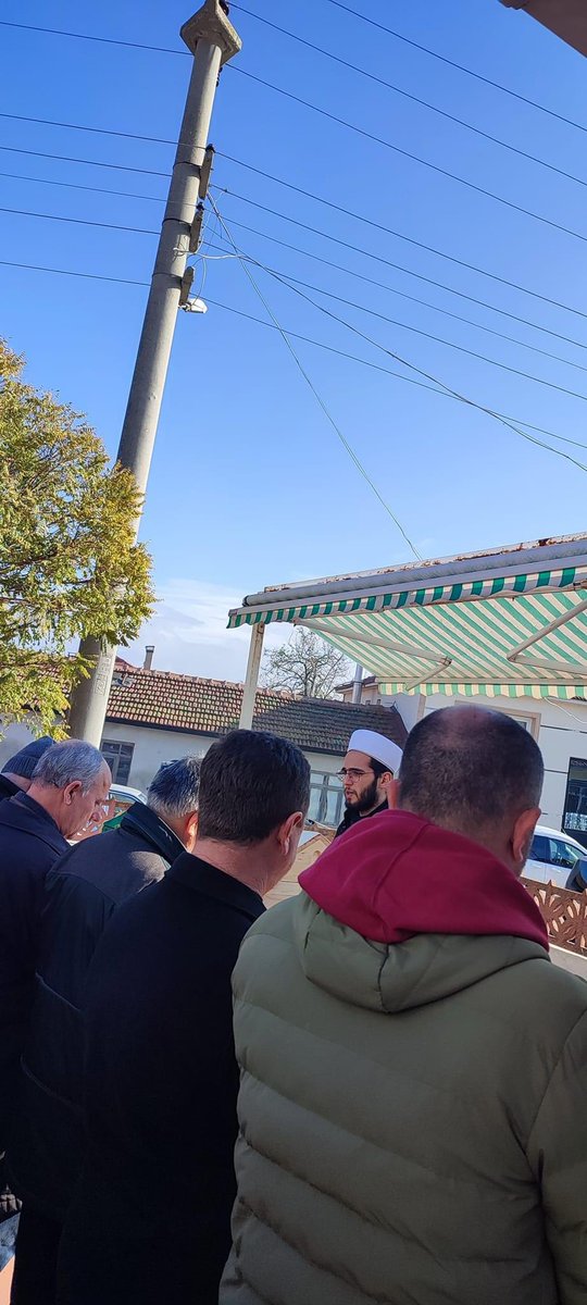 k_lardernegi's tweet photo. Kırklareli İnece Beldesi Yeni Mahalle’den kıymetli merhum Beden Eğitimi Öğretmeni Nazmi Ayer’in cenazesine Dernek Başkanımız Serkan KARAKAYA katılım sağlamıştır.
Merhum Nazmi Abimize Allah’tan rahmet kederli ailesine başsağlığı ve sabırlar diliyoruz.
#cenaze
#inece https://t.co/rEFyyrze0e