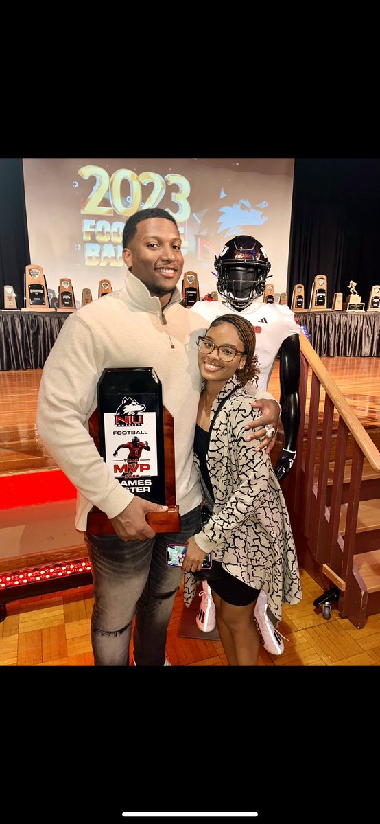 J2Ester's tweet image. Relationships matter, loyalty matters. Don’t let anyone tell you they don’t. Blessed to have been continuously surrounded with so much love and support 🖤