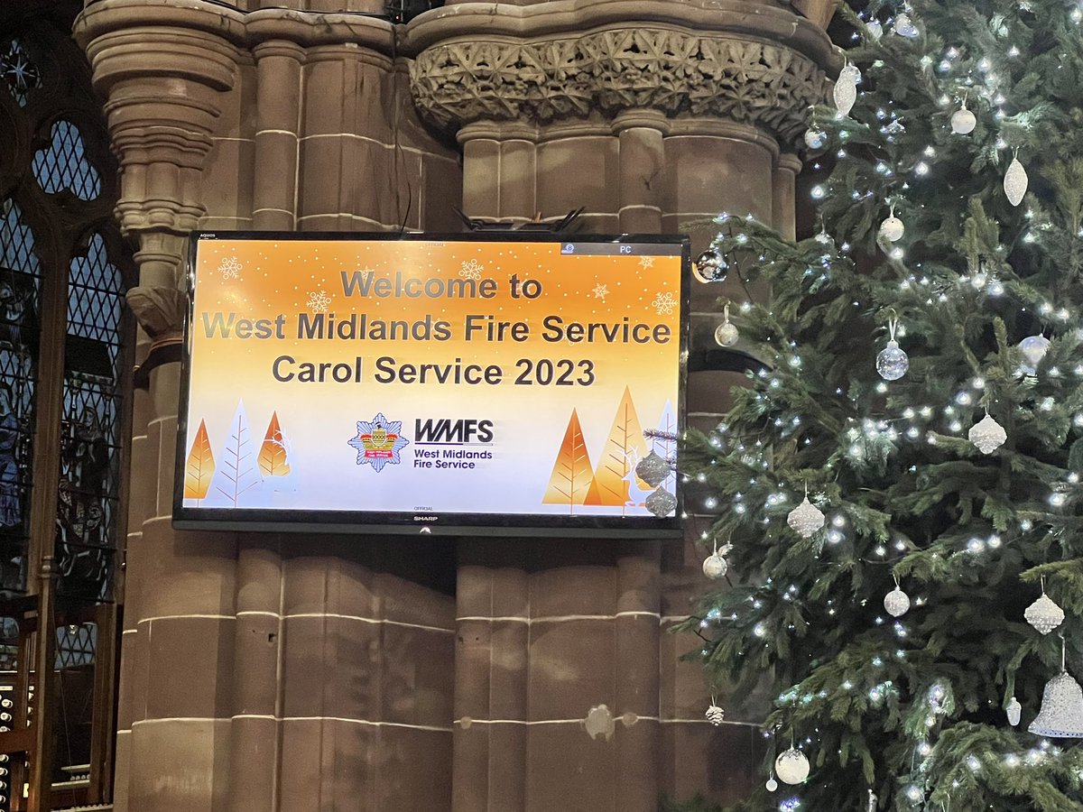 RS8233's tweet photo. Amazing @WestMidsFire carol service 2023. Every part of it was absolutely perfect, from readings, the nativity play, @WMFSBand and many many more things. Thanks to @WMFSLadywood for attending. #carolservice https://t.co/NCrG0NTdS4