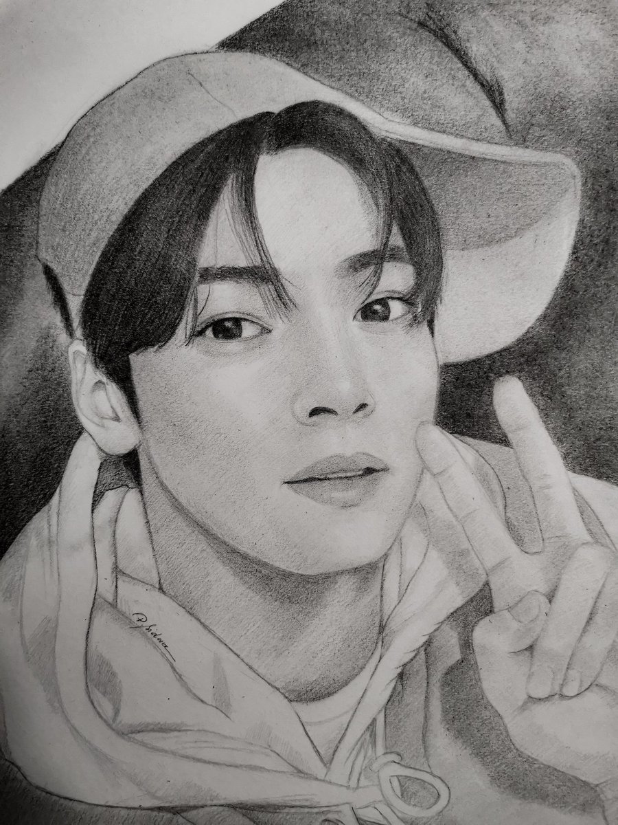 Beautiful, delicate voice. Subtle facial features, a warm smile and such nice eyes. Cha Eun-woo, a wonderful model and a great actor and singer. He has many advantages, too many to mention.

#chaeunwoo #leedongmin #art #fanart #sketchbook