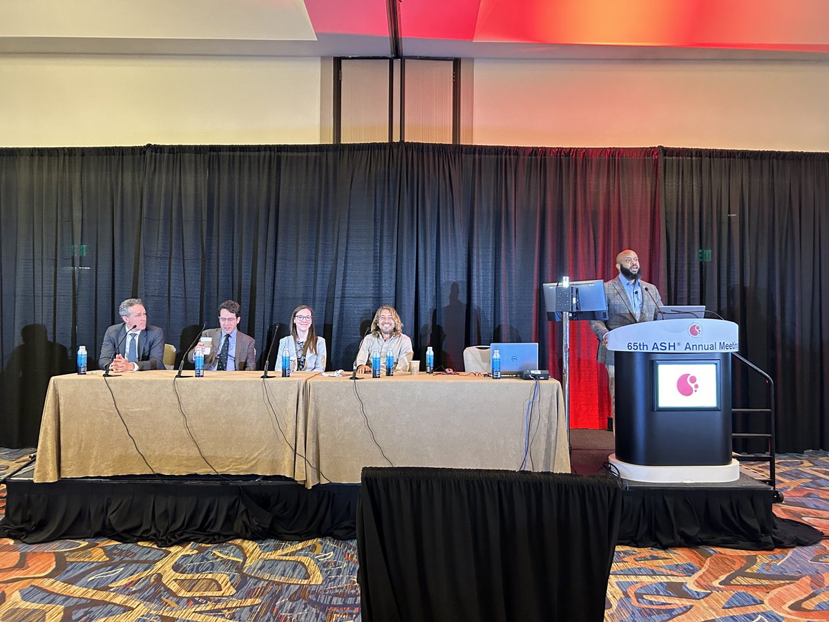 Smleous's tweet photo. Packed house in the ⁦@ASH_hematology⁩ #ASH23 Clinicians in Practice lunch! Learn about sustainability in hematology care. Marina Ballroom D-E https://t.co/0sirMiPKiv