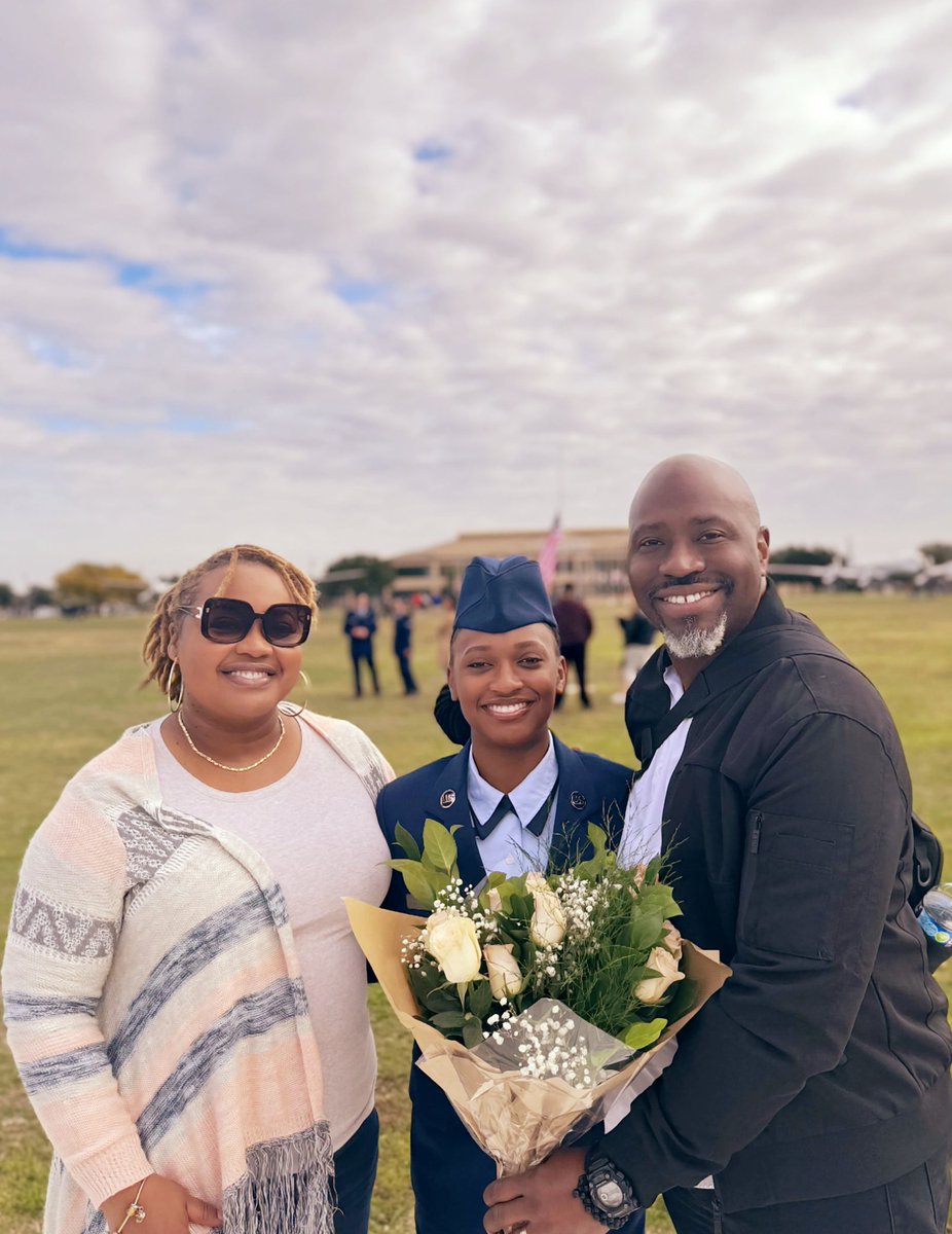 MikeGBryantJr's tweet image. What a time in TX, the whole family watched our Tatiana graduate from BMT in a glorious ceremony. We did tourist things and ate TX BBQ. More pics below, but here's my Bday wish @OnPatrolLive. Like, repost and follow. At #10k I'm picking 5 of you to follow and send a gift. #OPL