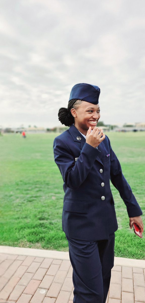 MikeGBryantJr's tweet image. What a time in TX, the whole family watched our Tatiana graduate from BMT in a glorious ceremony. We did tourist things and ate TX BBQ. More pics below, but here's my Bday wish @OnPatrolLive. Like, repost and follow. At #10k I'm picking 5 of you to follow and send a gift. #OPL