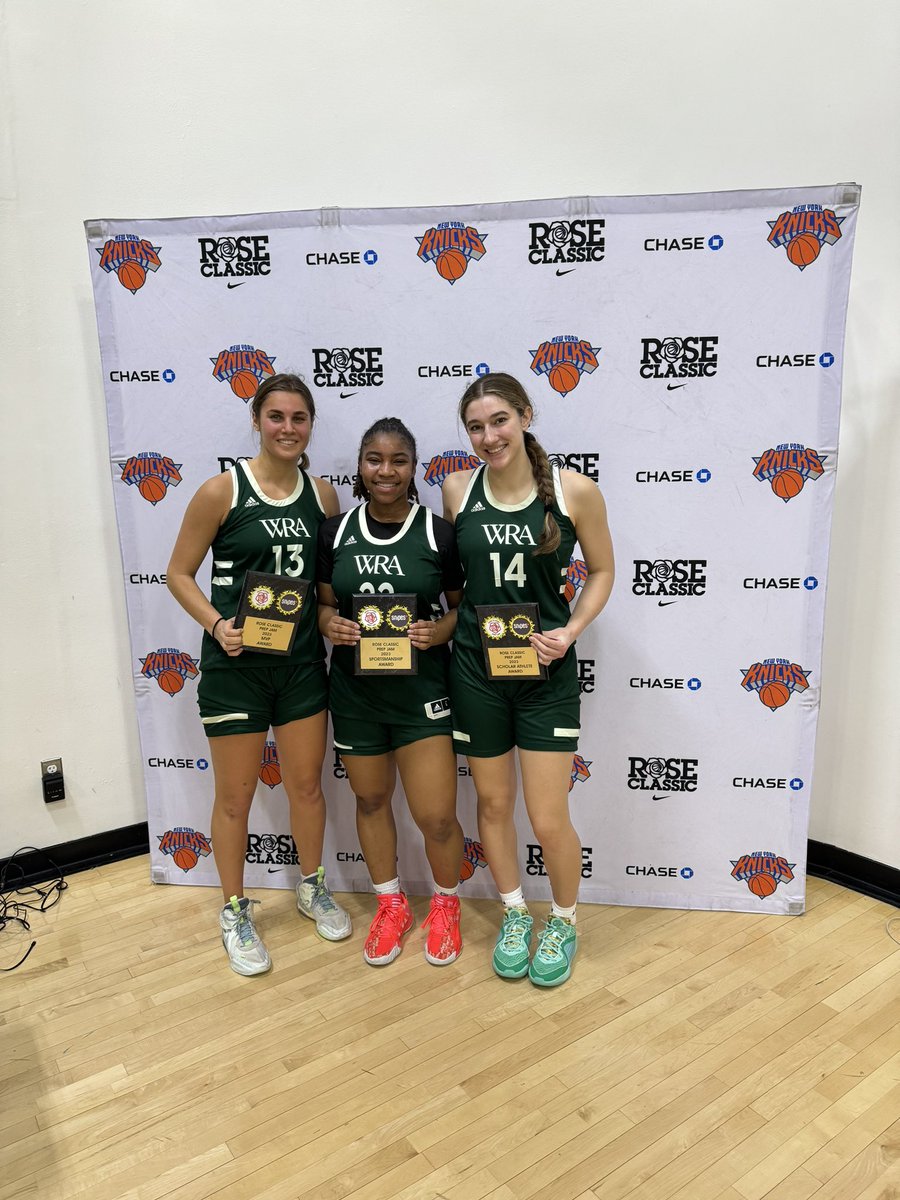 ReserveWBB's tweet photo. The girls put together a complete team-effort and go 2-0 on the weekend and move to 6-1 on the season.

GM2 Awards 📸 

MVP - Paris Matheos ‘25
Sportsmanship - Kylah Wellington ‘24
Scholar - Angelina Agresta ‘24

Back at it next weekend at Best of Michigan‼️ #GoPios https://t.co/dQhfHep3LB