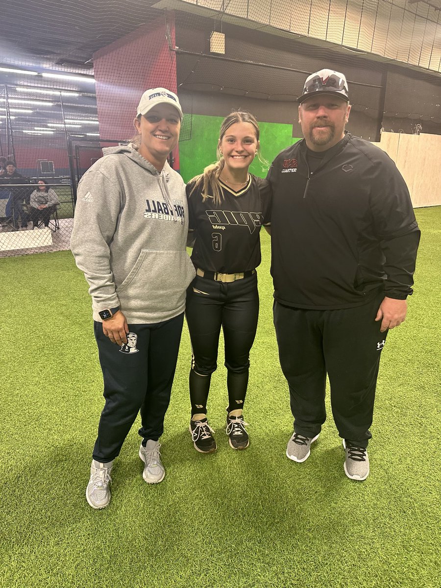 _gracynmcgowen's tweet photo. Thank you to all the coaches for coming to a great camp!! @EOSC_Softball @SNUSoftball @RiverHawksSB @Rosestatesb @ConnorsSoftball @OKWUeagles_SB @epicvickrey https://t.co/Vq0Tr6pkGF