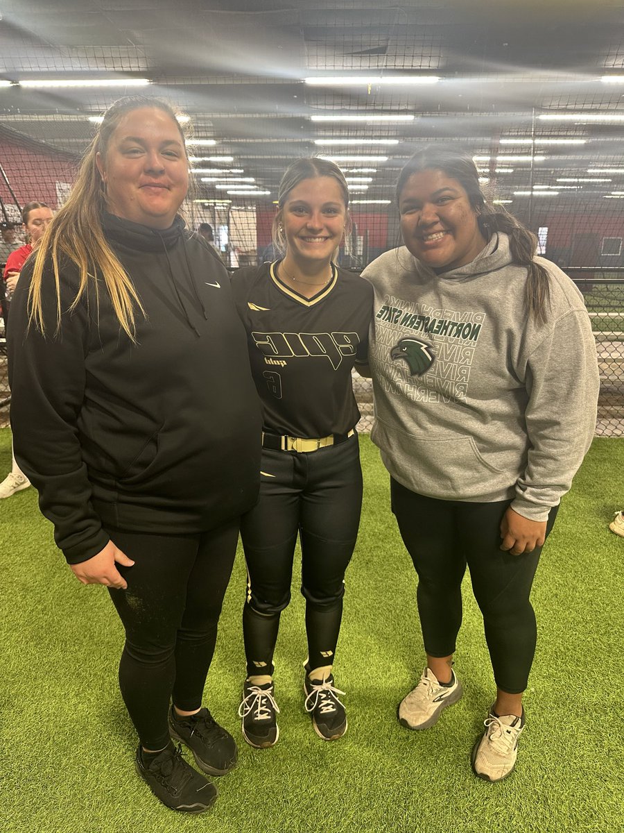 Thank you to all the coaches for coming to a great camp!! <a href="/EOSC_Softball/">Eastern Softball 🥎</a> <a href="/SNUSoftball/">SNU Softball</a> <a href="/RiverHawksSB/">🥎 RiverHawks Softball 🥎</a> <a href="/Rosestatesb/">Nickie Madden</a> <a href="/ConnorsSoftball/">CSC Softball</a> <a href="/OKWUeagles_SB/">OKWU Softball</a> <a href="/epicvickrey/">Epic Premier - Vickrey</a>