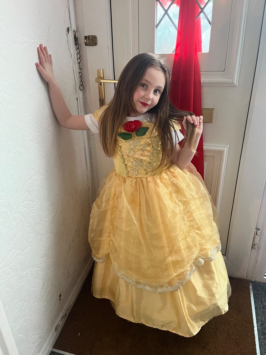 ShellEllis's tweet photo. Delilah loved Beauty &amp; the beast at the Orchard Theatre. She was asked to go up on stage 😍 @QueenboroughSN @ShonaBM https://t.co/n3oLtAbWqx