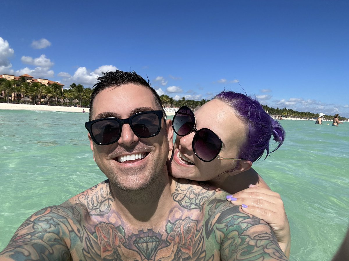 xbaxterx's tweet photo. #travel #vacation #art #explore #relax #beach #resort #sandosplayacar #playadelcarmen #quintanaroo #mexico https://t.co/sGGDpFD12o