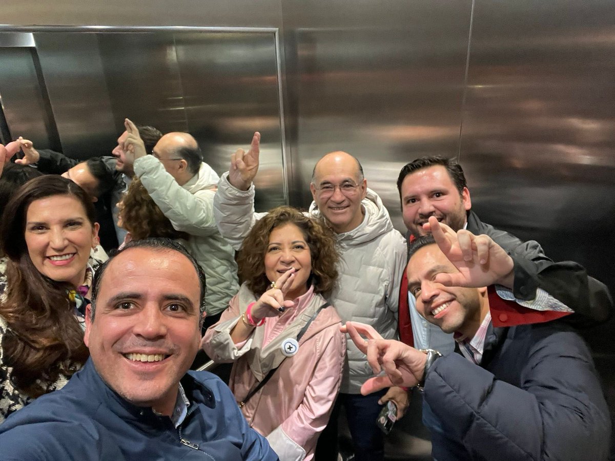 Recibimos a nuestra líder <a href="/XochitlGalvez/">Xóchitl Gálvez Ruiz</a> en San Luis Potosí quien hoy y mañana hablará con las y los potosinos sobre la alternativa que representa su proyecto para México. 

¡Bienvenida a SLP! #CambiemosElRumbo 🇲🇽🤞