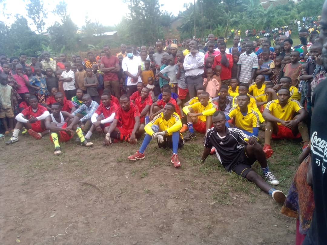 Uyu munsi mutugari tugize umurenge hasojwe amarushanwa y'umupira w'amaguru yahuzaga imidugudu, mu kagari ka Mpinga igikombe cyatwawe n'umudugudu wa Mpuzamahanga, Nyamigina gitwarwa n'umudugudu wa Bwiza na Kizura cyatwawe n'umudugudu wa Gitambi <a href="/DrKibiriga/">Dr. ANICET KIBIRIGA</a> <a href="/RusiziDistrict/">Rusizi District</a>