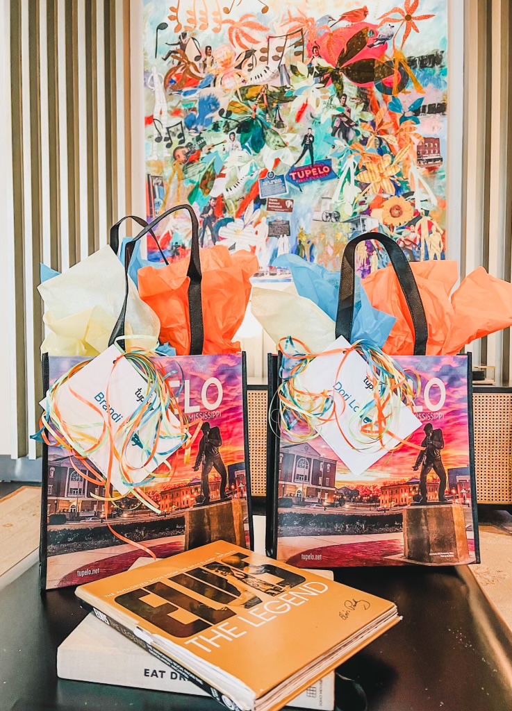 #hoteltupelo is one of the most stunning boutique hotels in @visitms, complete with a nod to the immense history of <a href="/MyTupelo/">Tupelo, Mississippi</a> . Every room remembers the local history and delivers comfort you only find at home! 

#mytupelo #tupelo #tupelomississippi #visitms