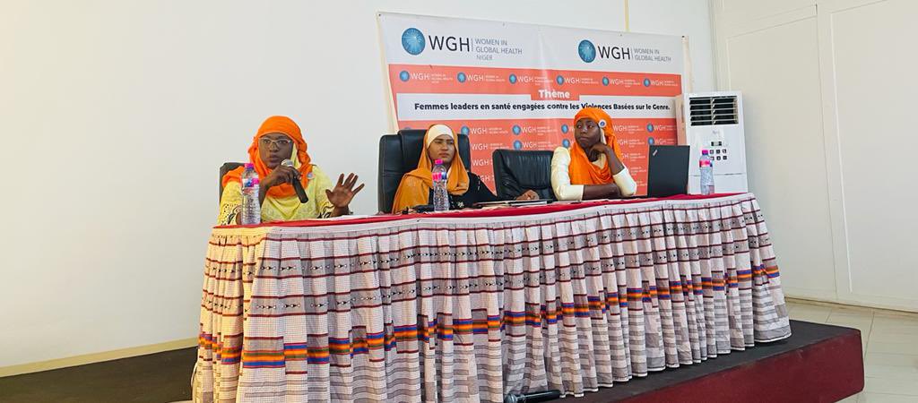 NigerWgh's tweet photo. @NigerWgh au cœur de la lutte contre les VBG! Tous et toutes engagé.e.s ➡️ Stop VBG #Santé #Niger 
Vive le leadership feminin dans le domaine de la santé!
#womeningh 
#WGH
#16JoursActivisme2023
#OrangezLeNiger
#AJFSR
#CNJFL
#LigueNigerienne
#WghNiger
#FeministesNigeriennes https://t.co/xVQwQC8yy1