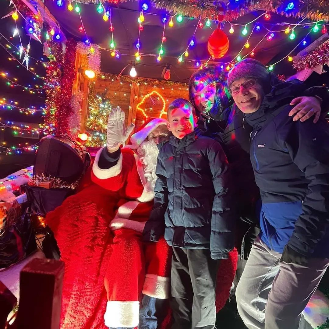 MynyddIsaScouts's tweet photo. We had so much fun on this year's Santa Float, we didn't let the weather put us off and we brought so much joy to young and old, Nadolig Llawen pawb 🎅
What a wonderful way to start the season 😍
 @ScoutsCymru @Rhian_Moore https://t.co/N1yBxa7PdL